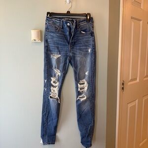 American Eagle Ripped Jeans Size 2